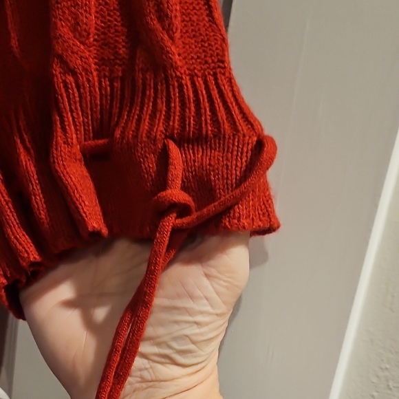 Red V-Neck Cable Knit Sweater Dress - Picture 4 of 5